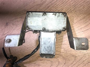 Renault 5 - 14 - 106 Arka Cam Silecek Motoru