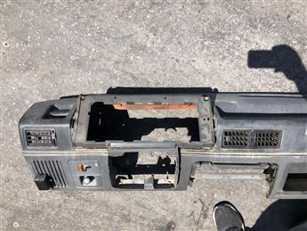 Renault 9-11 Göğüslük