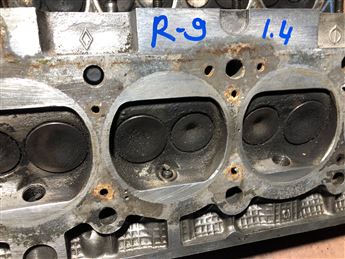 Renault 9 Motor Silindir Kapağı