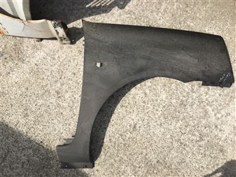 Renault Clio 2 1998-2005 Sağ Ön Çamurluk