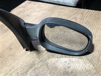 Renault Clio II 1998-2006 (Üç Kapı) Elektrikli Sağ Dış Ayna