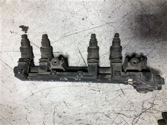 Renault  Clio Kango Twingo 1.2 Enjektör Kütüğü 7700870914