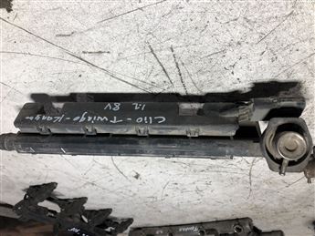 Renault  Clio Kango Twingo 1.2 Enjektör Kütüğü 7700870914