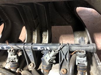 Renault Clio Kangoo Megane 1.6 8V (K7M) Enjektör Kütüğü 7700273495