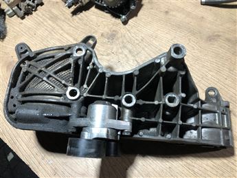 Renault Clio Megane Kangoo Laguna Dacia 1.6 (K4M) Alternatör Bağlantı Ayağı 820032567