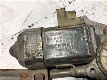 Renault Espace SAğ Ön Kapı Cam Krikosu