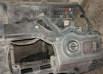 Renault Kangoo 1.9 Sigorta Panosu Kutusu (göğüslük