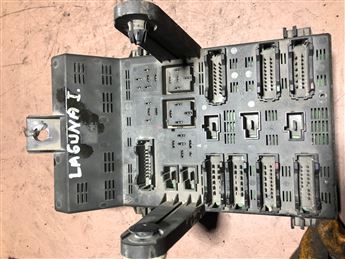 Renault Laguna 1 Sigorta BSİ Kutusu (7700427845-A) (2)