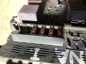 Renault Laguna 1 Sigorta BSİ Kutusu (7700427845-A) (3)