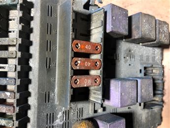 Renault Laguna 1 Sigorta BSİ Kutusu (7703297506-S1)