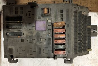 Renault Laguna 1 Sigorta Kutusu