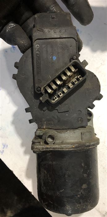 Renault Laguna 2 Clio 2 Ön Cam Silecek Motoru 5330