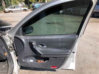 Renault Laguna II 2001-2007 Sağ Ön Kapı Camı