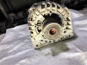 Renault Laguna Trafic 2.0 DCI 2005-2015 (2542966 Valeo) Çıkma Şarj Dinamosu