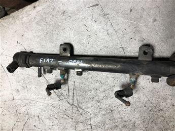 Renault Master 2 Laguna 2 Espace  2.2 DCi Rail Borusu 0445214080 BOSCH 