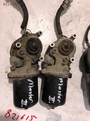 Renault Master Ön Cam Silecek Motoru