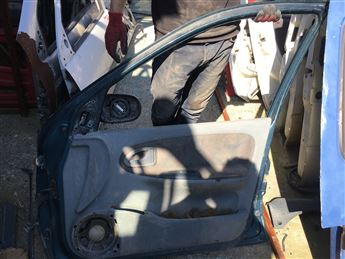 Renault Megan 1 1996-1999 Sağ Ön Kapı