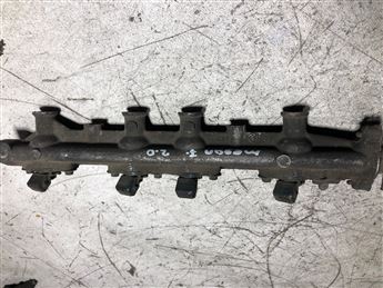 Renault Megane 2.0 1998-2002 Enjektör Kütüğü