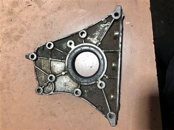 Renault Megane Laguna 1.8-2.0 Motor Ön Kapağı Flanşı (7700598397)