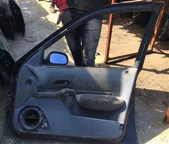 Renault Safrane Sağ Ön Kapı