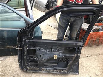 Renault Symbol 2001-2008 Sağ Ön Kapı 