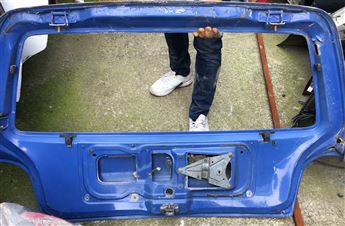 Renault Twingo Çıkma Bagaj Kapağı