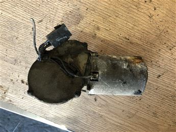 Skoda Favorit Ön Cam Silecek Motoru (2)