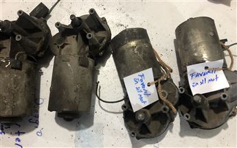 Skoda Favorit Ön Cam Silecek Motoru