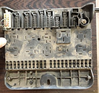 Skoda Felicia Pickup 1.9 D Sigorta Kutusu