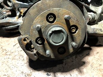 Suzuki Carry Sağ Ön Taşıyıcı Disk Porya