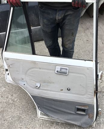 Suzuki Maruti Sol Arka Kapı