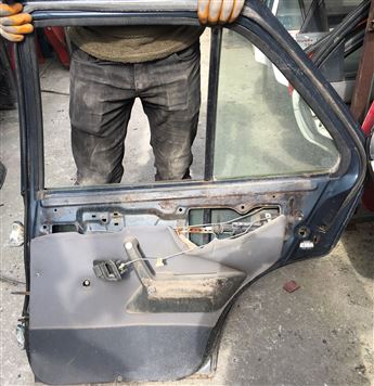 Suzuki Swift Sedan 1993-2003 Sağ Arka Kapı