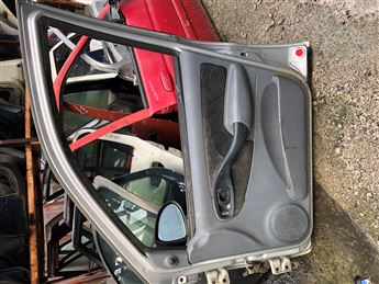 Tata İndigo İndica 2005-2011 Sağ Ön Kapı