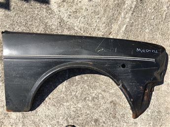 Tofaş 131 Şahin Sağ Ön Çamurluk