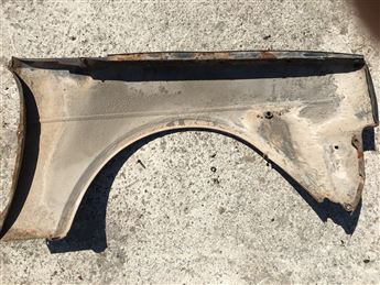 Tofaş 131 Şahin Sol Ön Çamurluk