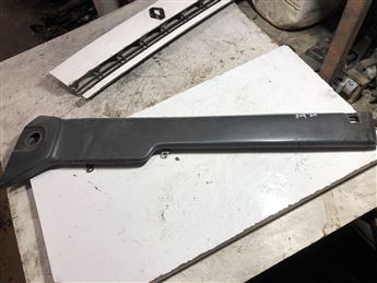 Tofaş Doğan Kartal L-SL-SLX Sağ Arka Kapı Üst Bakaliti