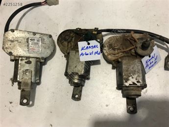 Tofaş Kartal Arka Cam Silecek Motoru 64399936