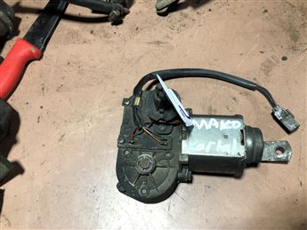 Tofaş Kartal Arka Cam Silicek Motoru (MAKO) (2)