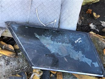 Tofaş Kartal Arka Kelebek Camı