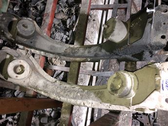 Tofaş Murat 124 Motor Beşiği Alt Travers