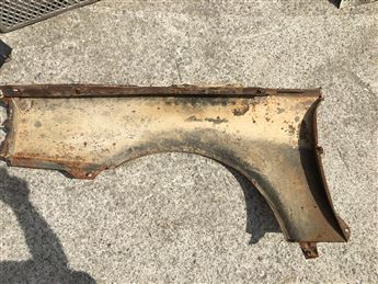 Tofaş Şahin Sağ Ön Çamurluk