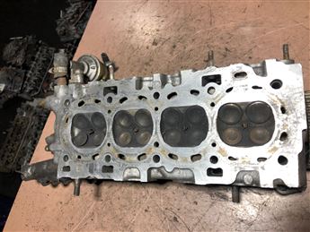 Toyota Auris Yaris Corolla Verso 1.4 D-4D 8V 2002-15 Silindir Kapağı (4)