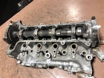 Toyota Auris Yaris Corolla Verso 1.4 D-4D 8V 2002-15 Silindir Kapağı