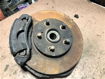 Toyota Canina Corona 1993-1998 Sol Ön Fren Kaliperi