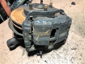 Toyota Canina Corona 1993-1998 Sol Ön Fren Kaliperi