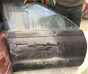 Toyota Carina 1992-1999 Sağ Ön Kapı1