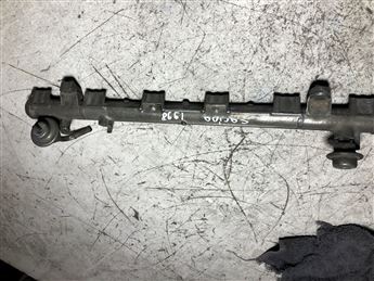 Toyota Carina 1998 Enjektör Kütüğü