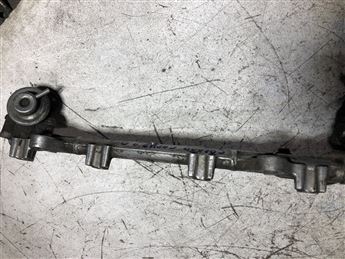 Toyota Carina Corona 2.0 Enjektör Rampası Kütüğü