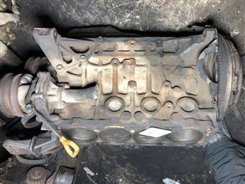 Toyota Corolla 1.6 Karbüratörlü Çıkma Yarım Motor