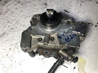 Toyota Corolla Auris Yaris 1.4D-4D Mazot Pompası (BOSCH 445010105)